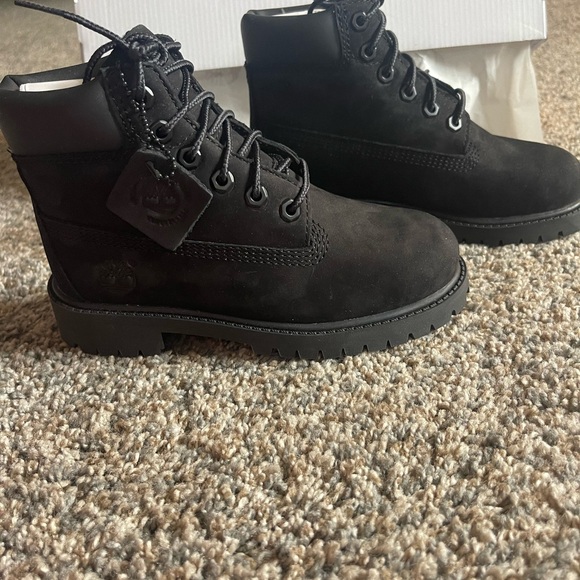 Timberland Youth Black Boots - Size 13 - Picture 2 of 9